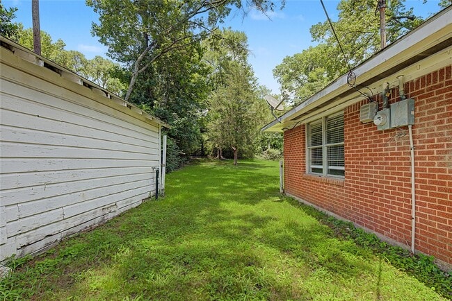 Building Photo - 802 Cline St