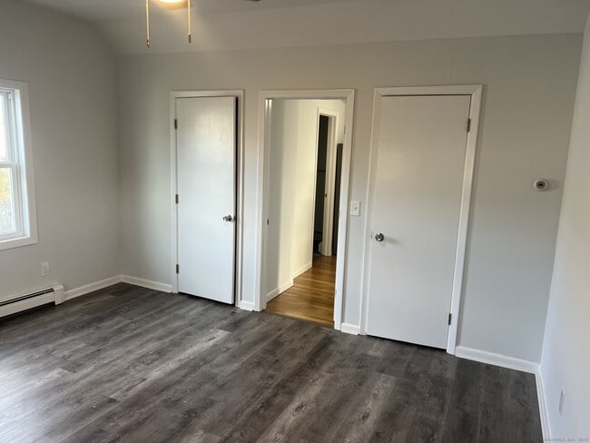 Building Photo - 140 Beach Ave