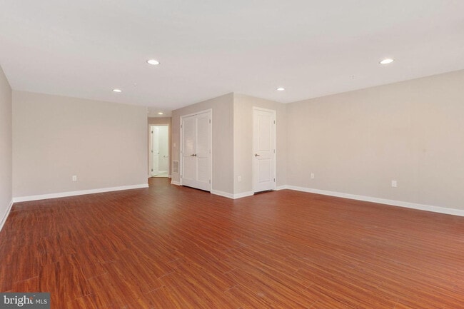 Building Photo - 9418 Paragon Ct