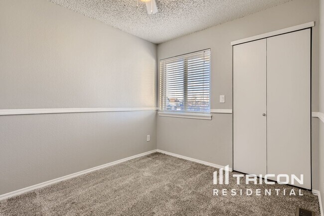 Building Photo - 16854 Dandelion Way