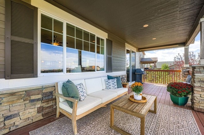 Building Photo - 26745 E Canyon Ave