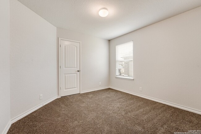 Building Photo - 408 Town Frk