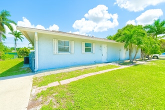 Building Photo - 5476/5478 Ave C