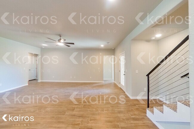 Building Photo - 2805 Destin Ave