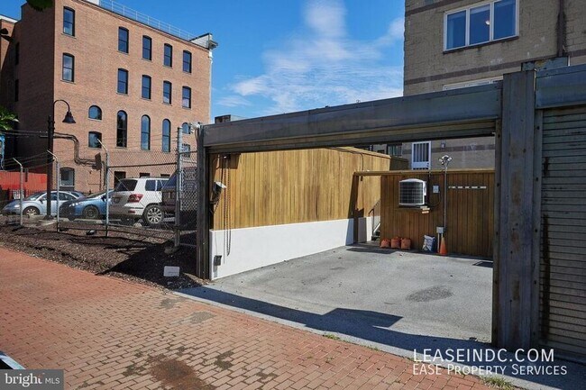 Building Photo - 1922 12th St NW