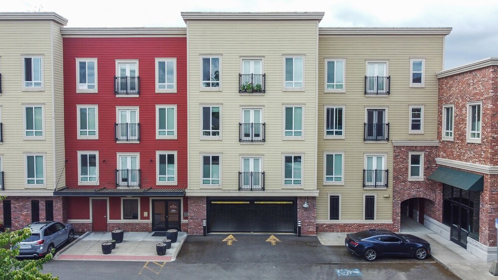 Interior Photo - Bell Tower at Old Town Square - Apartments...