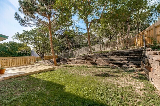 Building Photo - SPACIOUS 4-BEDROOM HOME IN PARKWOOD