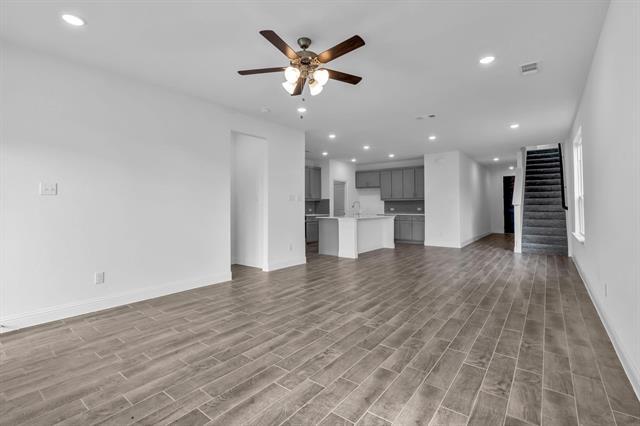 Building Photo - 801 Amenduni Ln