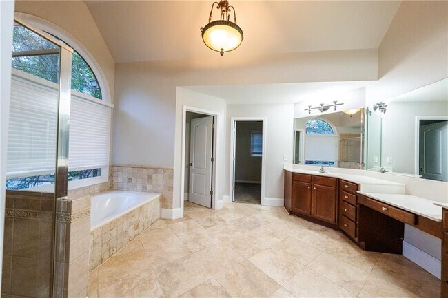 Building Photo - 1949 Point River Dr