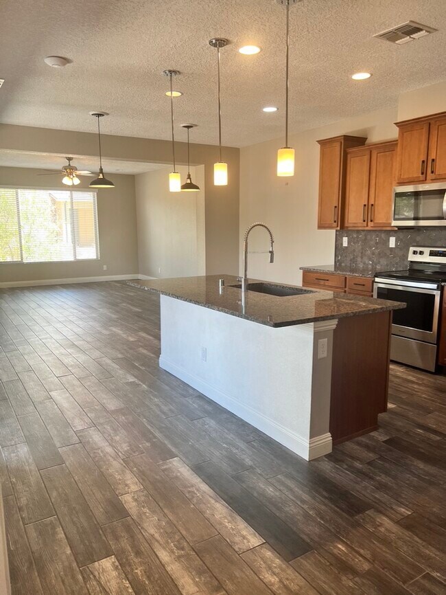 Kitchen - 6321 Vista del Bosque Dr NW