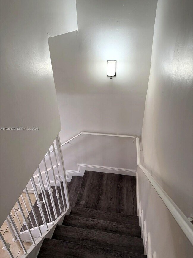 Building Photo - 1304 NW 3rd St