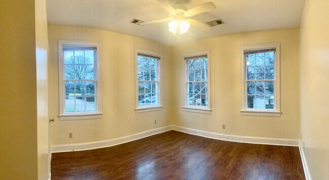 Building Photo - 405 N Madison St