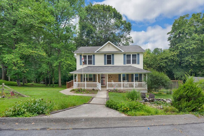 Building Photo - 505 4th