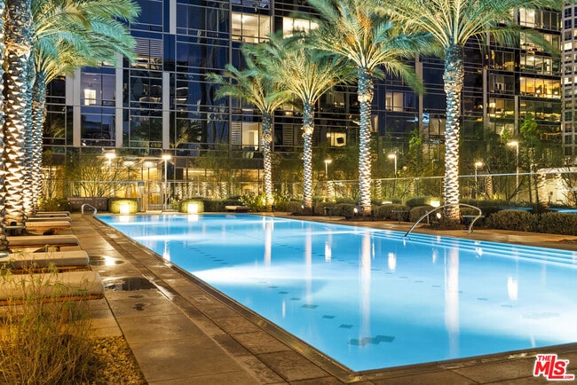 Building Photo - 877 Francisco St