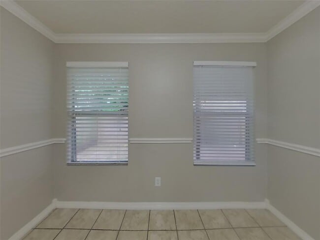 Building Photo - 1043 Somercotes Ln