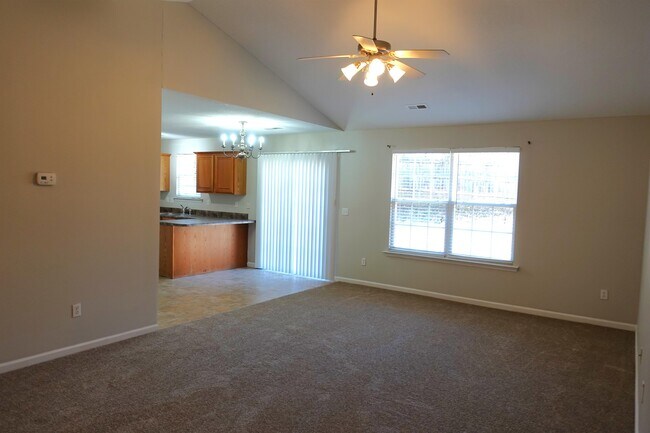 Building Photo - 139 Stockbridge Dr