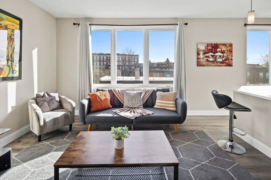 Building Photo - 140 Pearl St