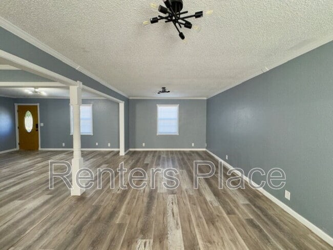 Building Photo - 16929 S Memorial Dr