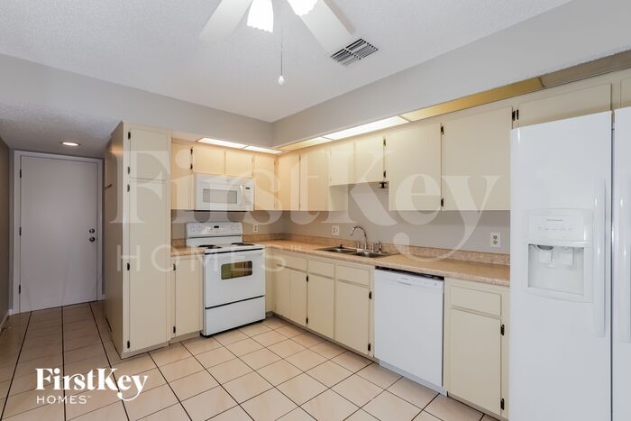 Building Photo - 4030 Cypress Landing E
