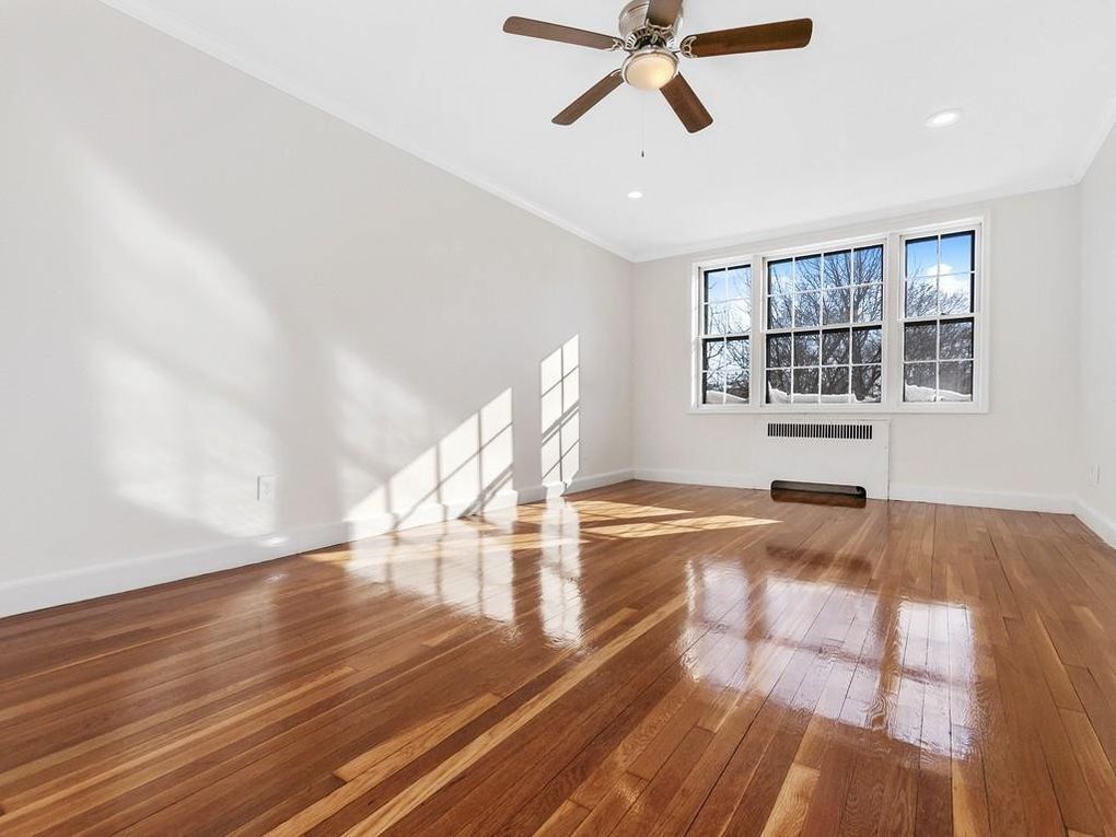 Building Photo - 50 Follen St
