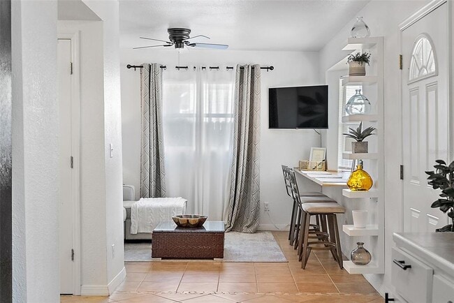 Building Photo - 2810 2nd Ave S