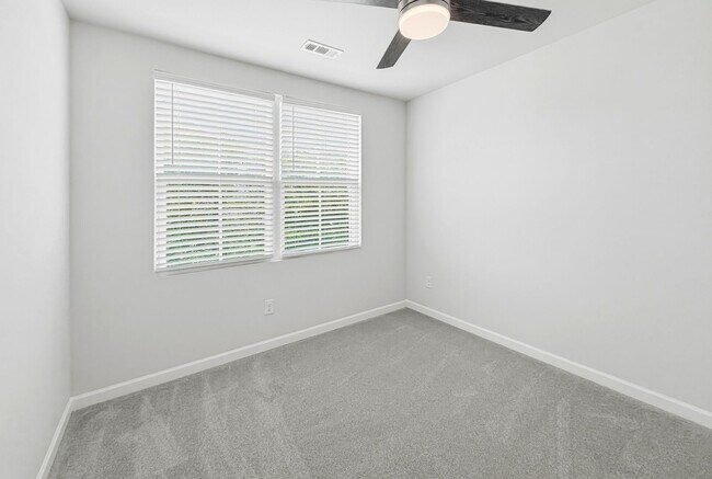 Building Photo - 1241 Havenbrook Dr