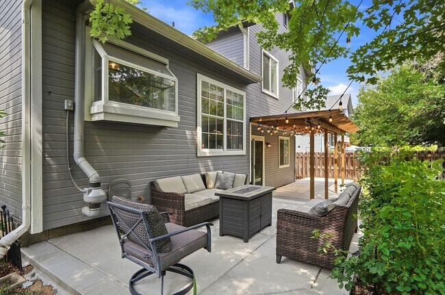Building Photo - 3304 W 127th Ave