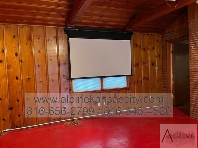 Building Photo - Spacious One Level Home on HUGE LOT!