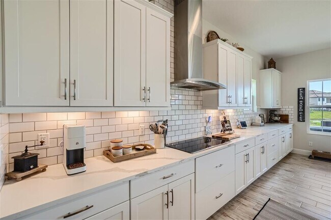 Building Photo - 10905 Rustic Timber Lp