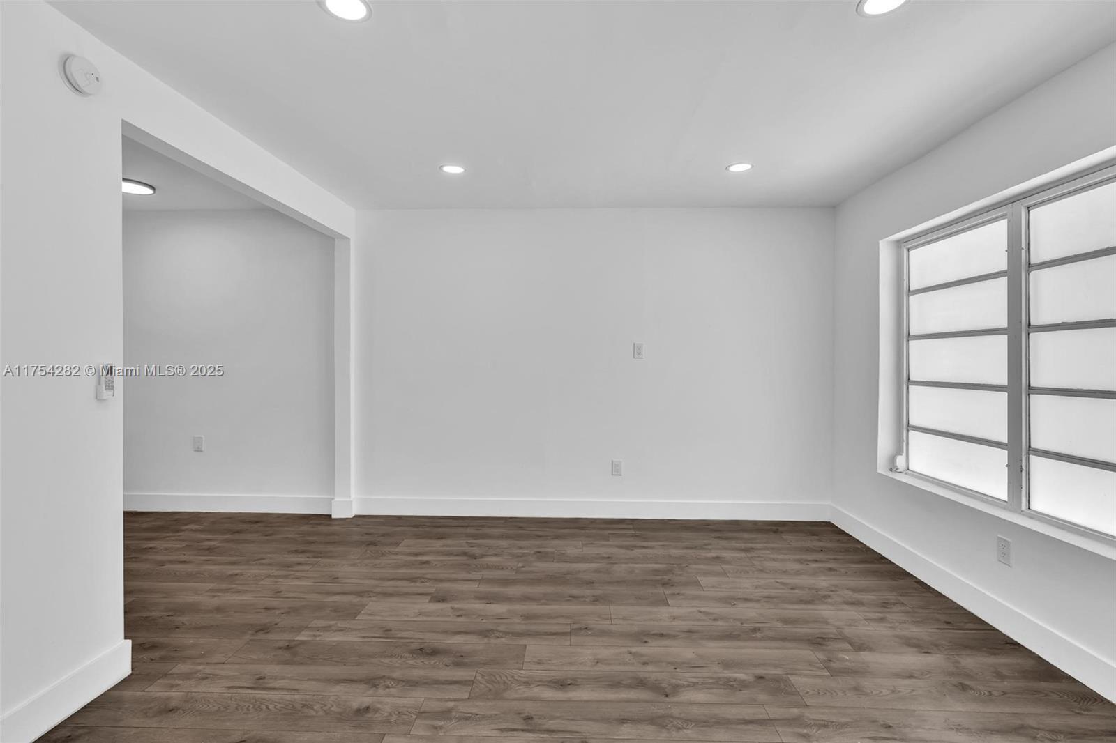 Building Photo - 650 SW 5th St