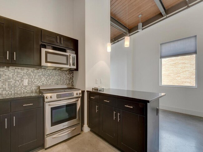 Building Photo - 2205 N Lamar Blvd