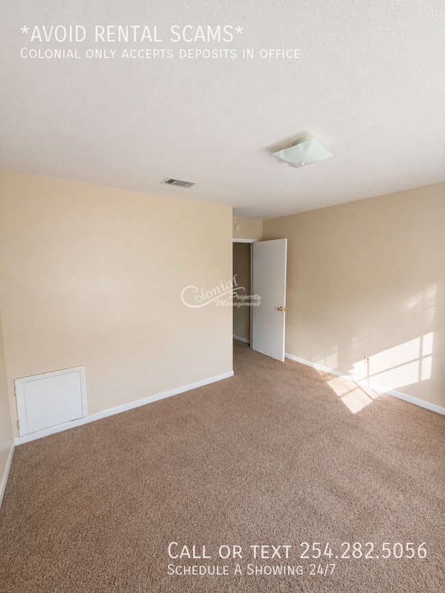 Building Photo - 1305 Monroe Loop