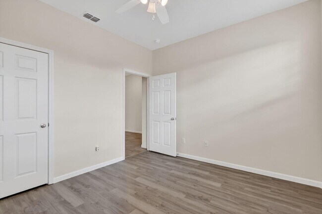 Building Photo - 10552 SW Toren Wy