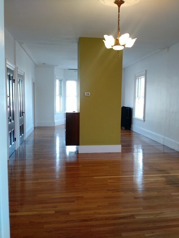 Building Photo - 26 Delle Ave