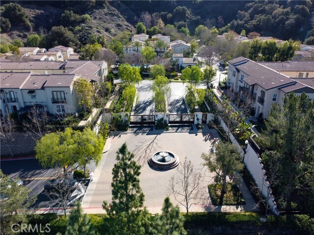 Building Photo - 862 Terrace Ln W