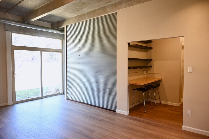 Living Room - 675 S University Blvd