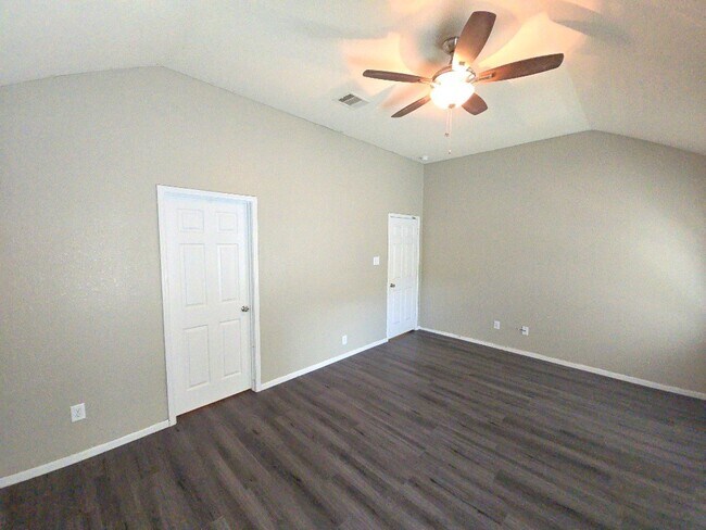 Building Photo - 3103 Thicket Path Way