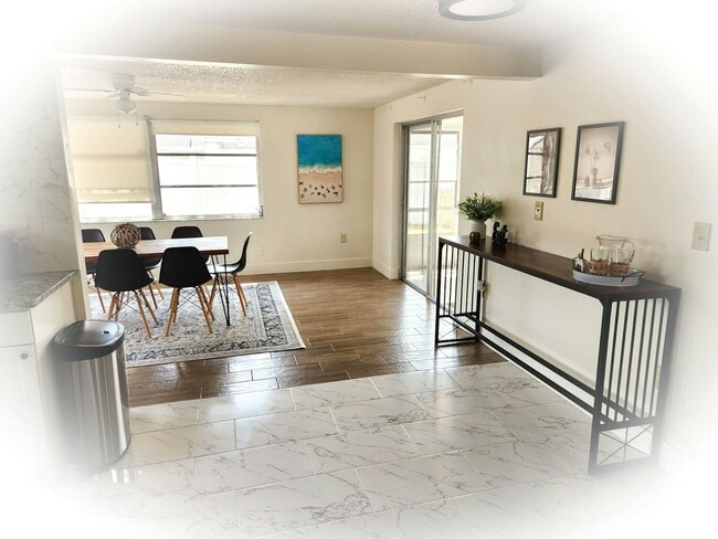 Building Photo - 7628 Candle Dr