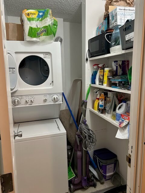 In-unit laundry - 451 Golden Cir