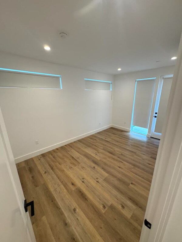 Building Photo - 10919 Hesby St