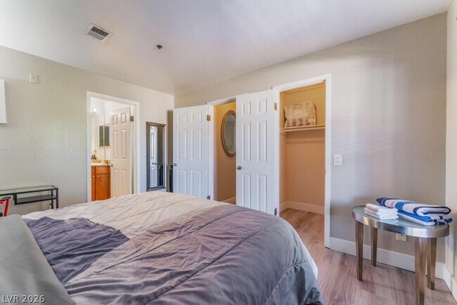Building Photo - 4200 S Valley View Blvd