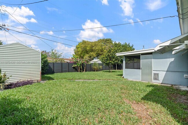 Building Photo - 710 NW 65th Terrace