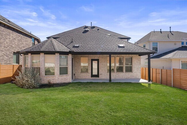 Building Photo - 3405 Charade Dr