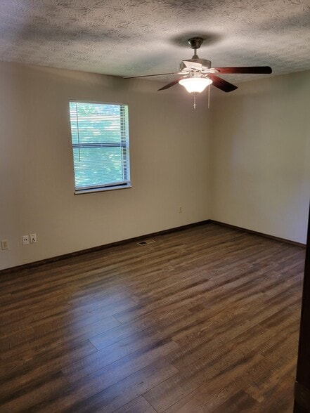 Building Photo - 1104 Roosevelt St