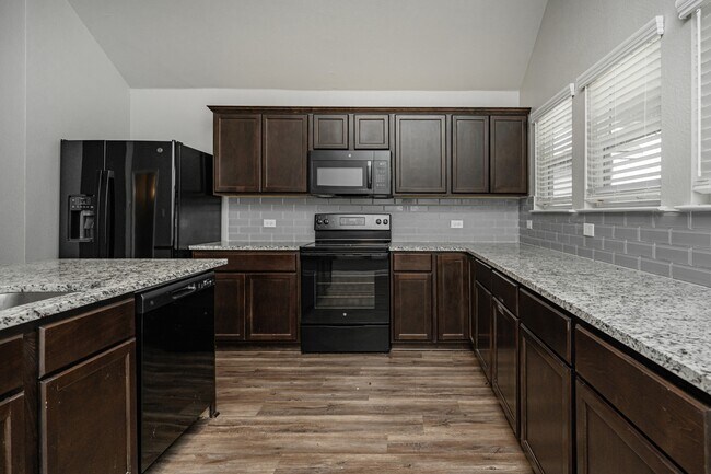Building Photo - 623 Hollyhock Dr