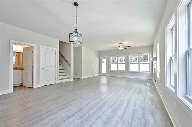 Building Photo - 2704 Allyn Way NW