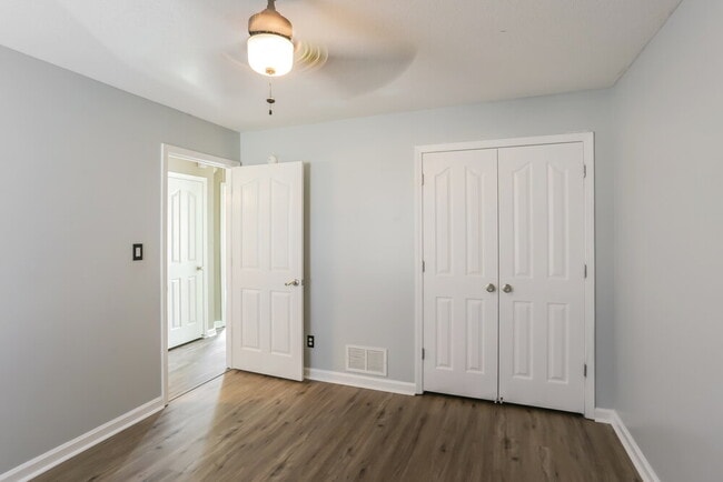 Building Photo - 8036 New Castle Cove