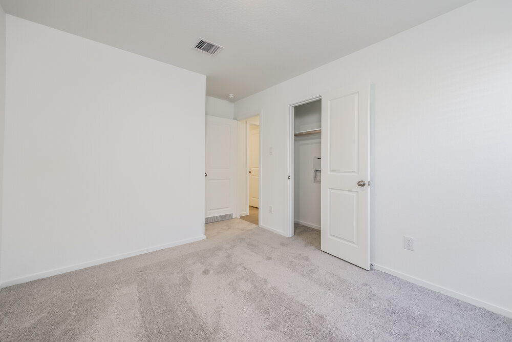 Building Photo - 325 Woodland Hills Dr