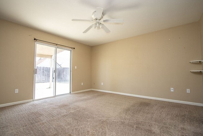 Building Photo - Beautiful 3 Bedroom 2 Bath home in Turlock