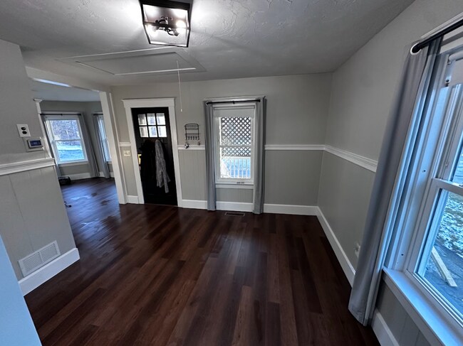 Building Photo - 47 Water St